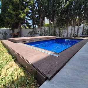 Maison Moderne Avec Piscine Et Acces - Jinen Hébergement de vacances